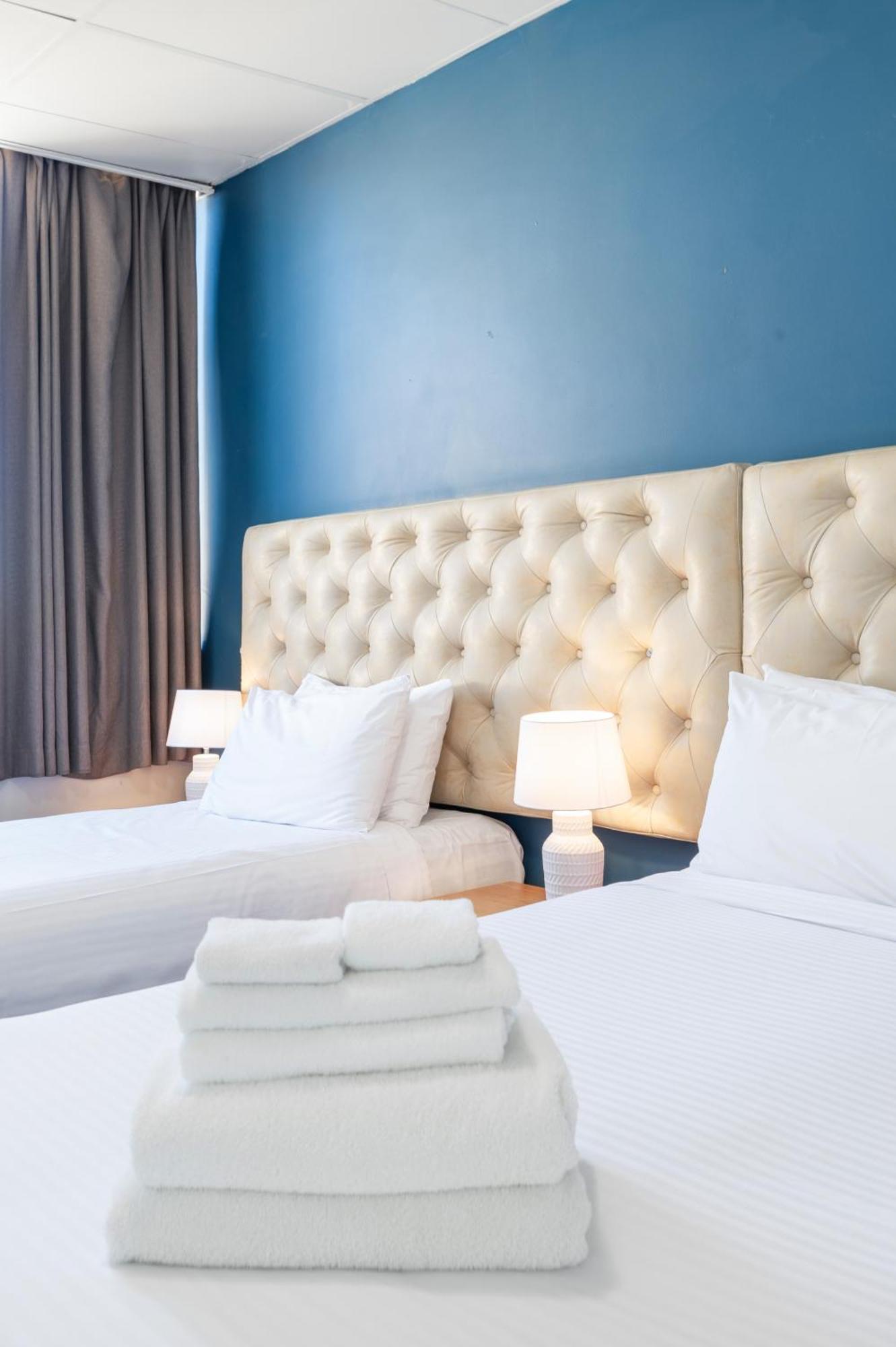 Adelaide Granada Motor Inn Bagian luar foto