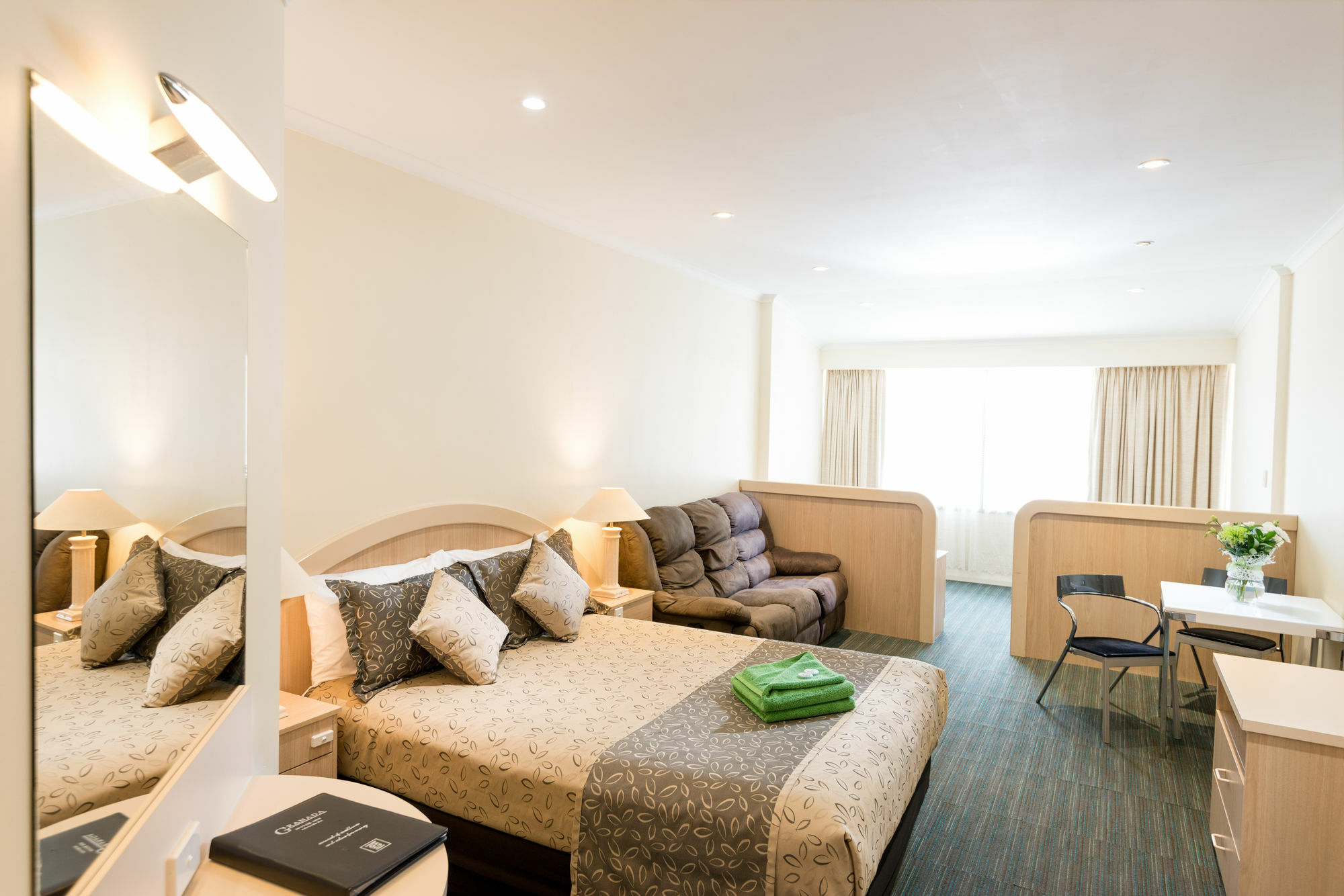 Adelaide Granada Motor Inn Bagian luar foto