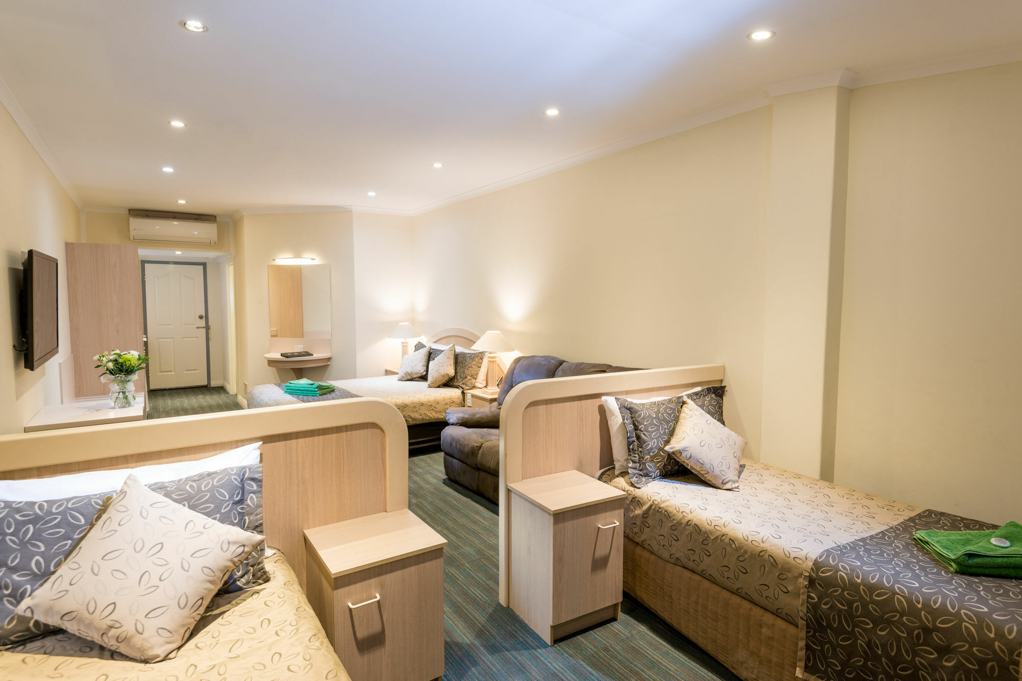 Adelaide Granada Motor Inn Bagian luar foto